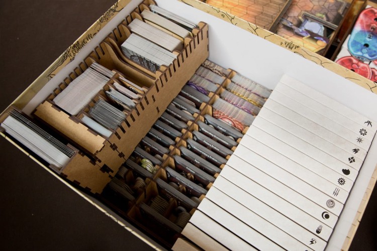 Insert pasujący do gry Gloomhaven z HDF-u + napisy PL