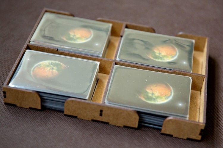 Insert pasujący do gry Terraformacja Marsa z HDF-u