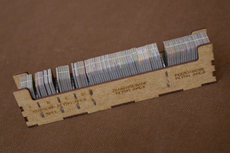Insert pasujący do gry Nucleum z HDF-u