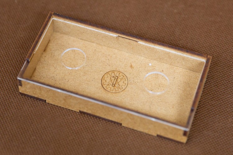 Insert pasujący do gry Nucleum z HDF-u