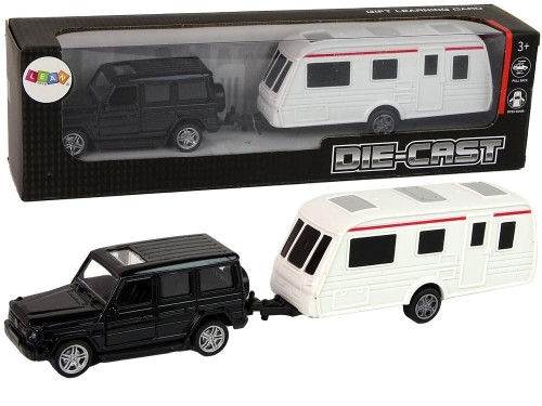 Jeep z przyczepą czarny