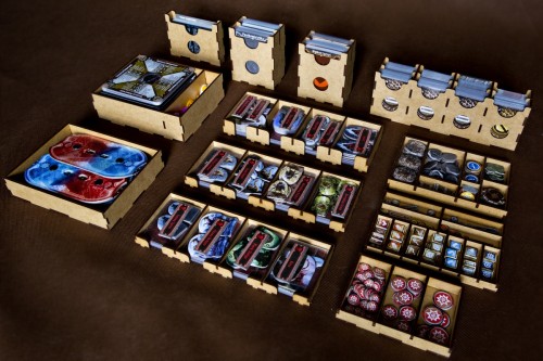 Insert pasujący do gry Gloomhaven Szczęki Lwa Z HDF-u + napisy EN