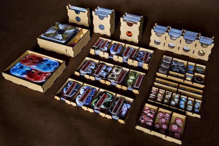 Insert pasujący do gry Gloomhaven Szczęki Lwa Z HDF-u + napisy EN